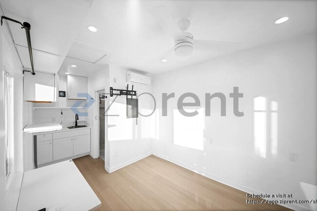 Foto del edificio - 2755 Sanborn Ave