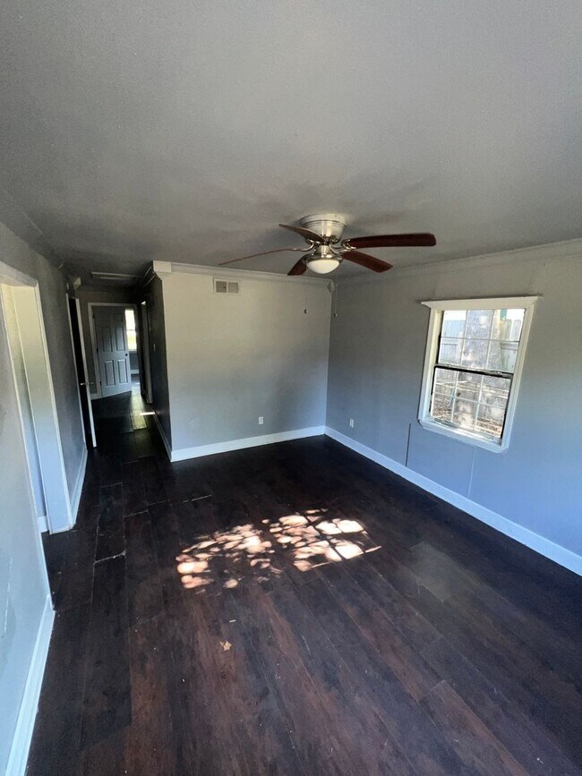 Foto del edificio - 544 Melrose St