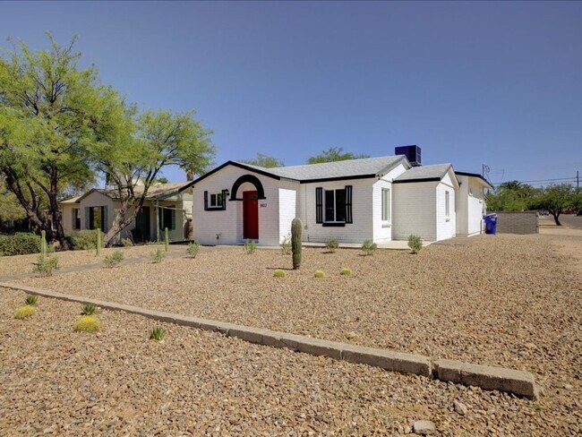 Foto del edificio - TWO MONTH'S FREE RENT!!!!! *