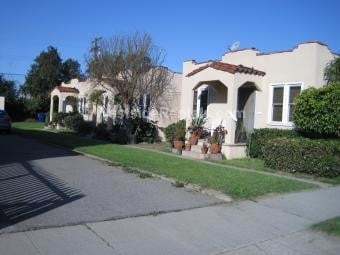 Sitio completo - 1941 Butler Ave