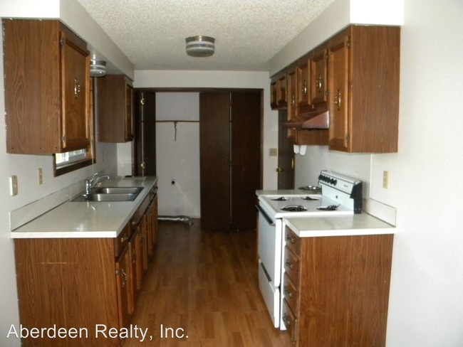 Building Photo - 304 N 17th St