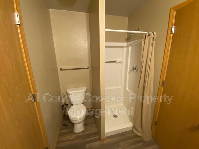 Foto del edificio - 535 E Mitchell St