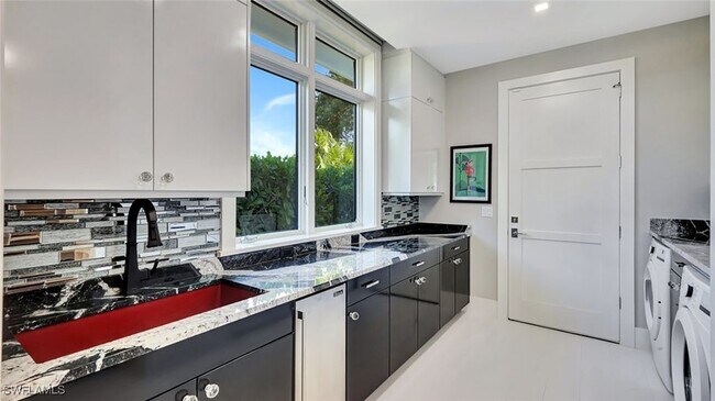 Foto del edificio - 739 5th Ave N