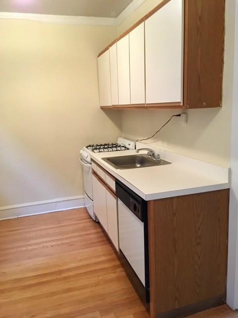 Foto del edificio - 1444 W Byron St