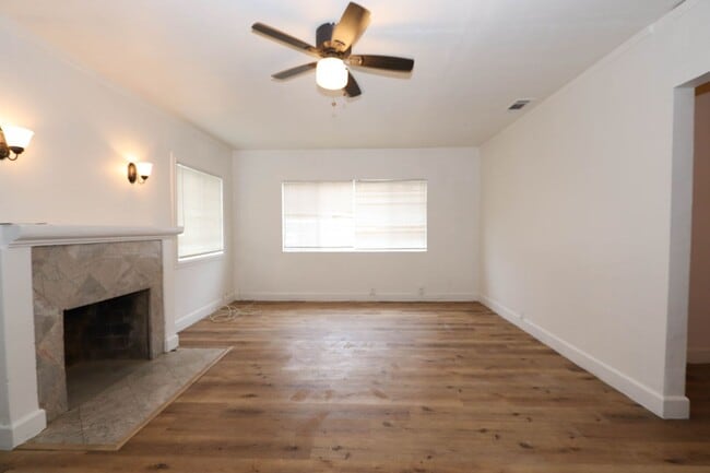 Building Photo - JV3701 RUBS