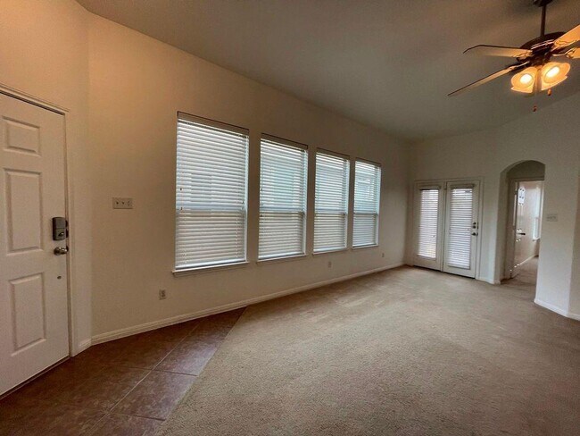 Building Photo - 128 Otono Loop