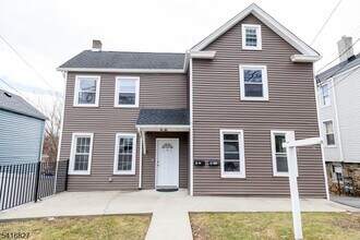 Building Photo - 58 Prospect St