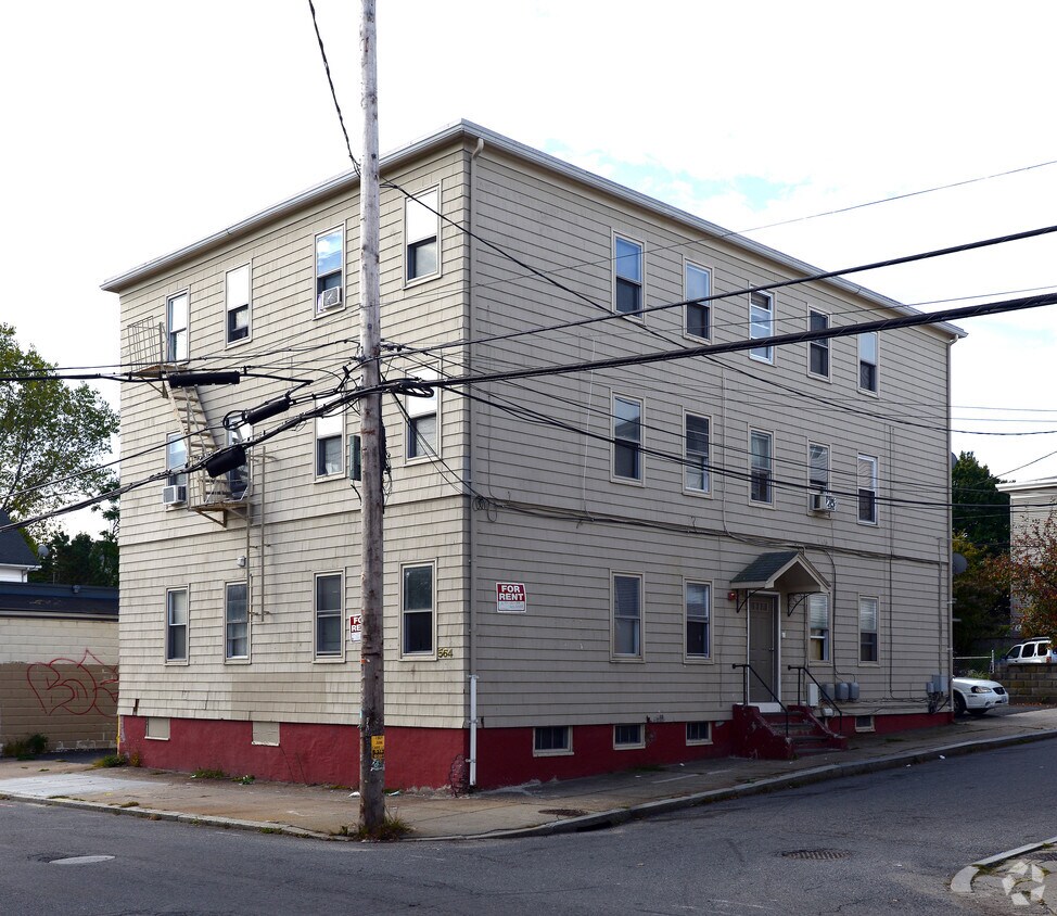 Primary Photo - 560-564 Douglas Ave