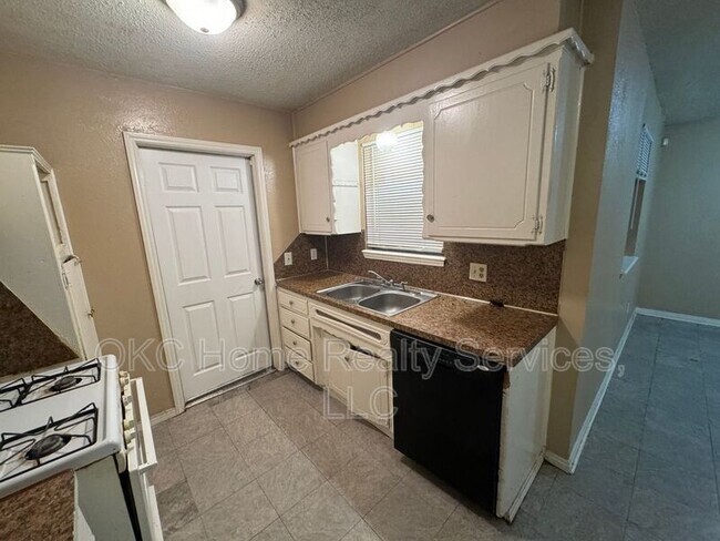 Foto del edificio - 2713 SW 66th St