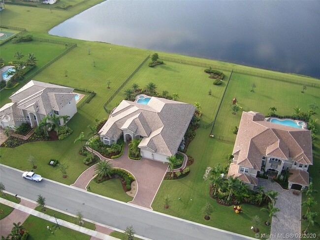 Building Photo - 10992 Pine Lodge Trail