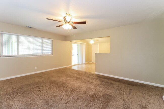 Building Photo - 10524 Spaulding Way