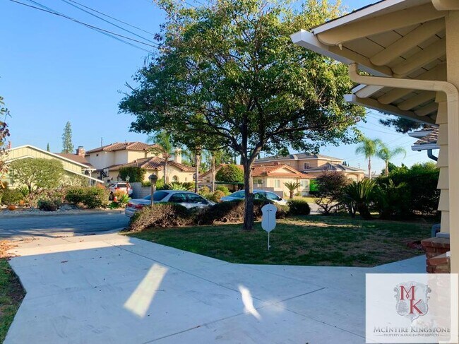 Foto del edificio - 3.0 bedroom in Temple City California 91780