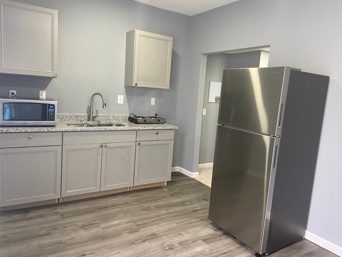 Kitchen - 2176 Port Potomac Ave