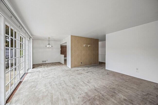 Foto del edificio - 21W256 Briarcliff Rd