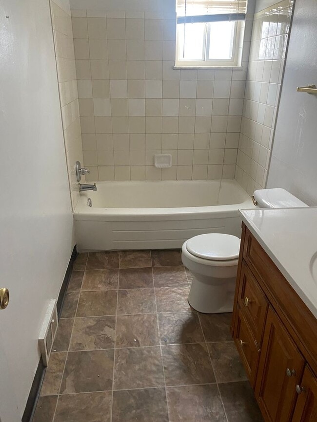 Building Photo - 2bd Townhomes Warrensville Cash Pay