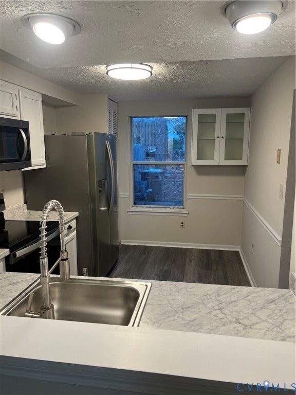 Foto del edificio - 1719 Misty Dawn Ct