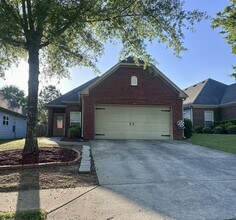 Building Photo - 5272 Promenade Dr