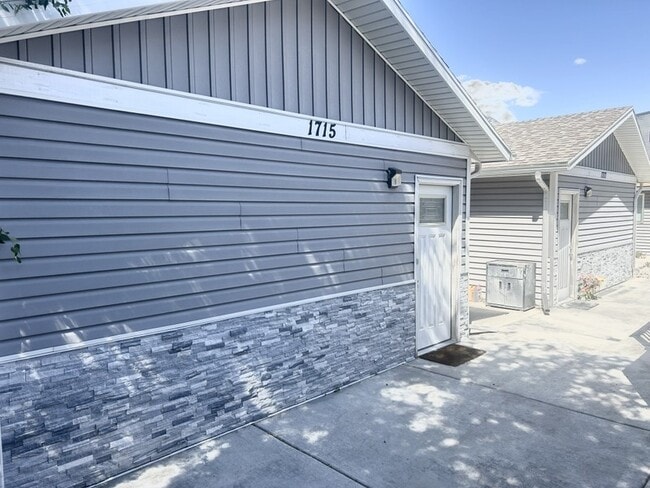 Building Photo - 1715 East Fort Union Blvd