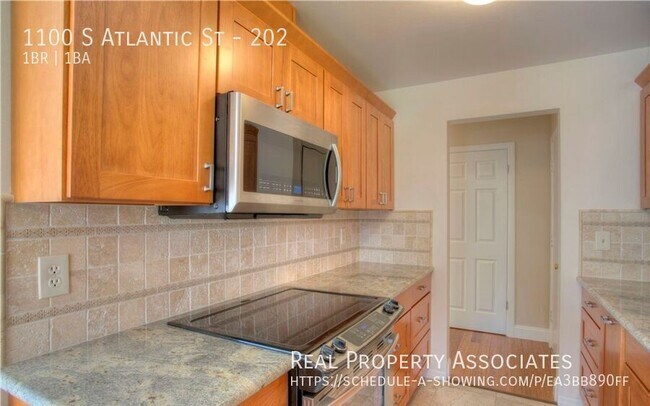 Building Photo - 1100 S Atlantic St