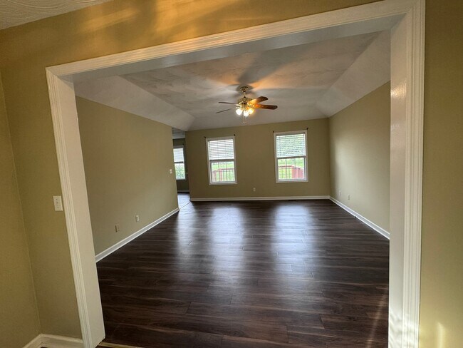 Foto del edificio - 204 Boone Dr