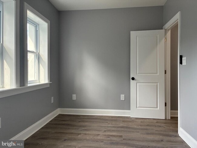Foto del edificio - 5812 Willows Ave