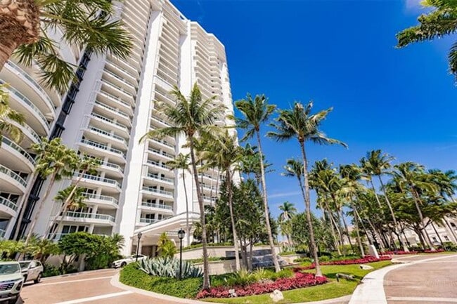 Foto del edificio - 21050 NE 38th Ave