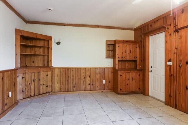 Foto del edificio - 4851 NW 6th St