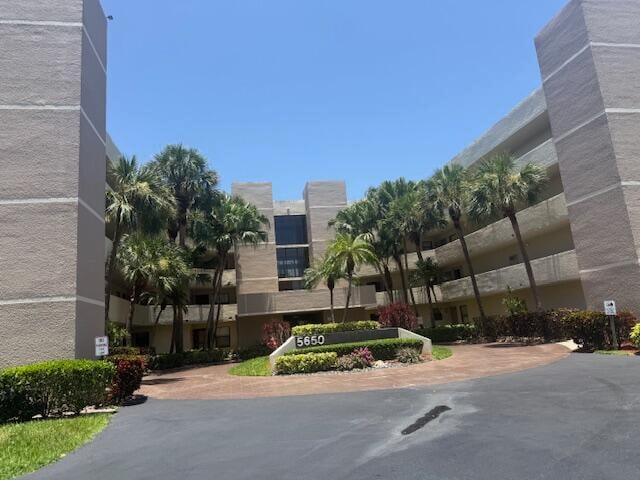 Foto del edificio - 5650 Camino Del Sol