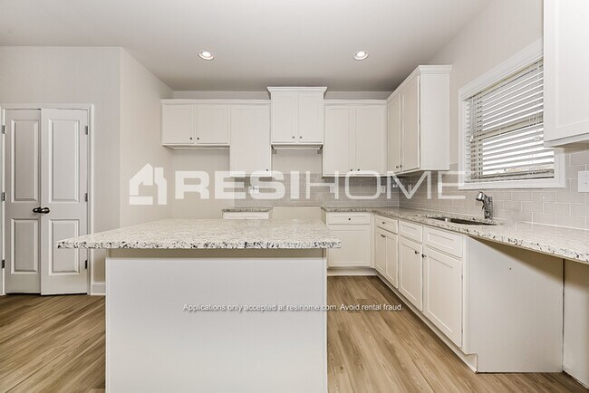 Building Photo - 509 Fiery Warbler St