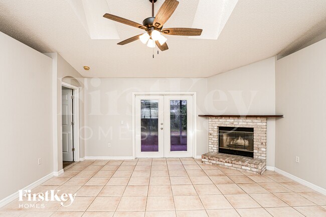 Foto del edificio - 213 Autumn Ridge Rd