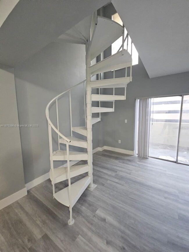 Foto del edificio - 300 NW 42nd Ave