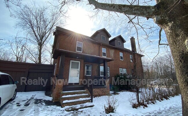 Building Photo - 3444 E Scarborough Rd
