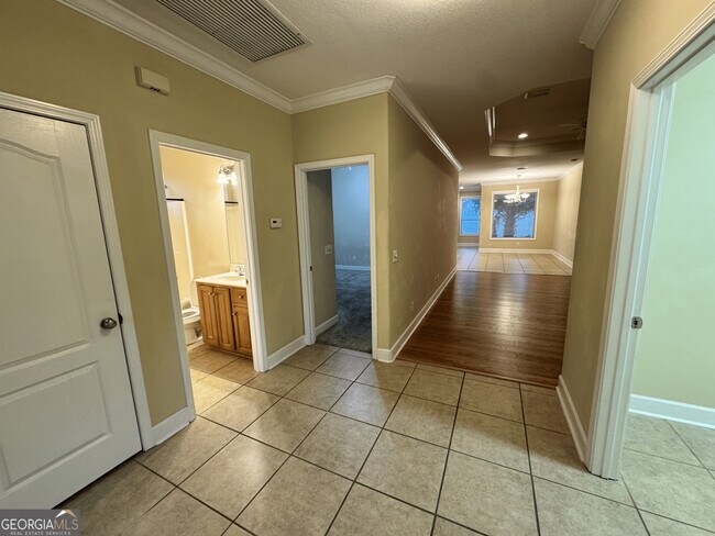 Foto del edificio - 217 Austin Ryan Dr