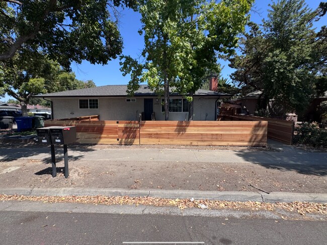 Foto del edificio - 2312 Vera Cruz Dr