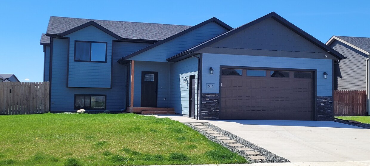 541 Bull Run Dr, Box Elder, SD 57719 House Rental in Box Elder, SD