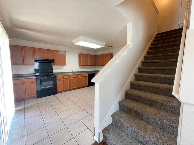 Building Photo - 3 br, 2.5 bath House - 4503 Lyra Circle