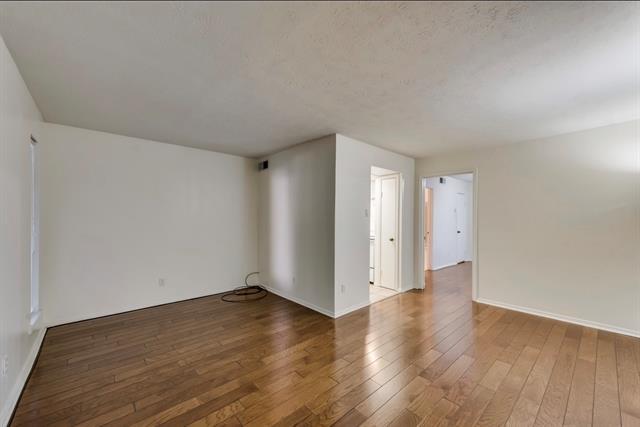 Foto del edificio - 4525 Gilbert Ave