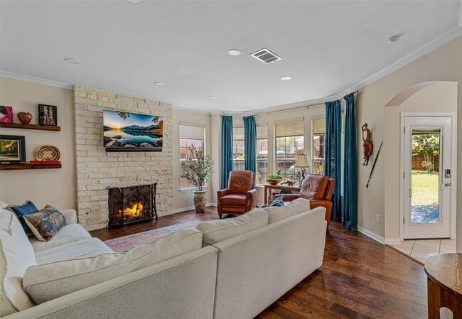 Photo - 2045 Hillcroft Drive Unit House