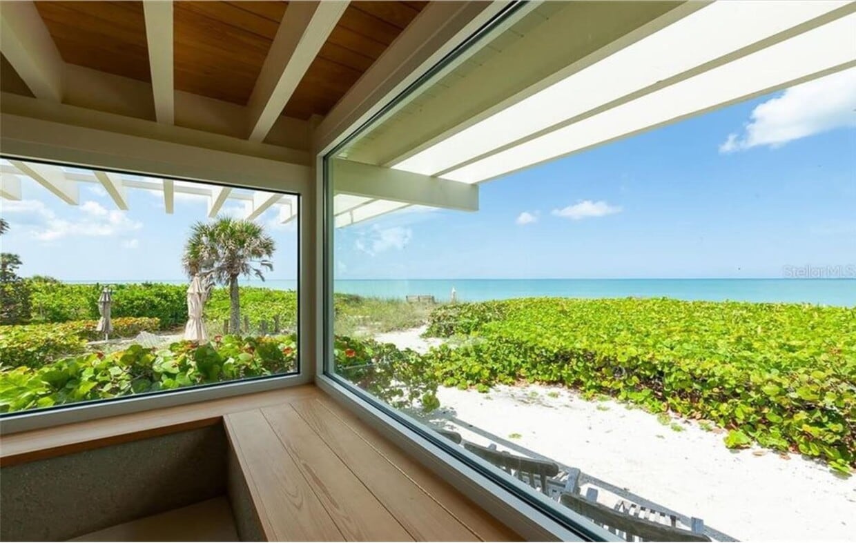 Primary Photo - 5 N Casey Key Rd