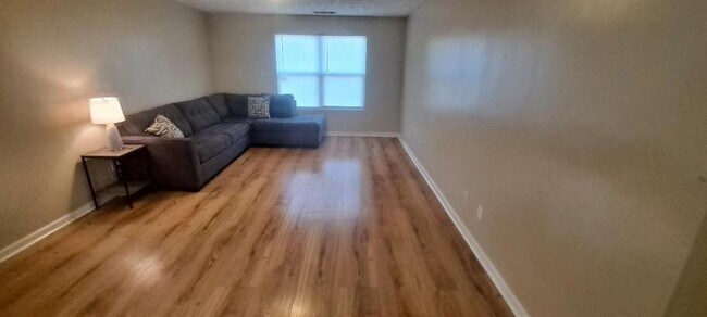Foto del edificio - 8304 Fairington Ridge Cir