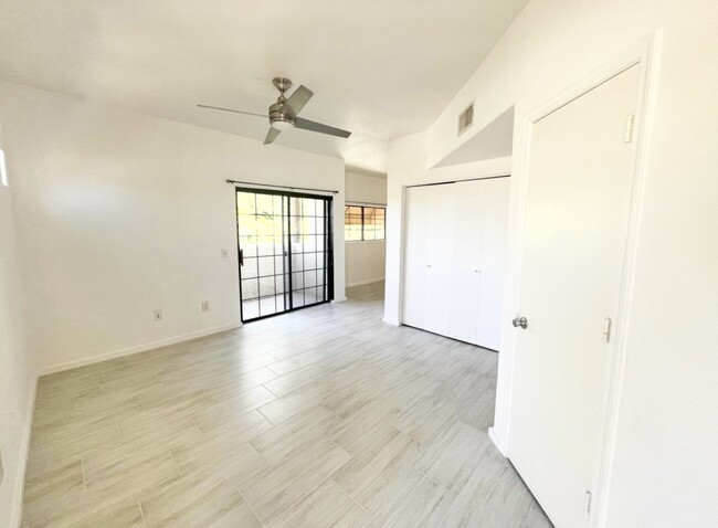 Foto del edificio - 3434 E Baseline Rd
