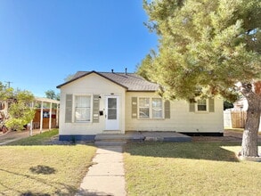 Building Photo - 2211 26th St