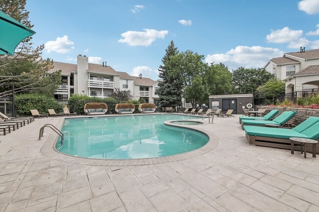 Building Photo - Ezlyn Westminster