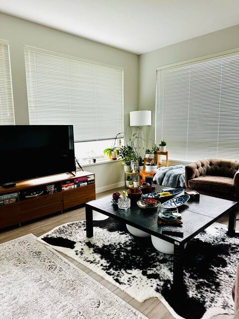 Building Photo - 2651 Library Ln