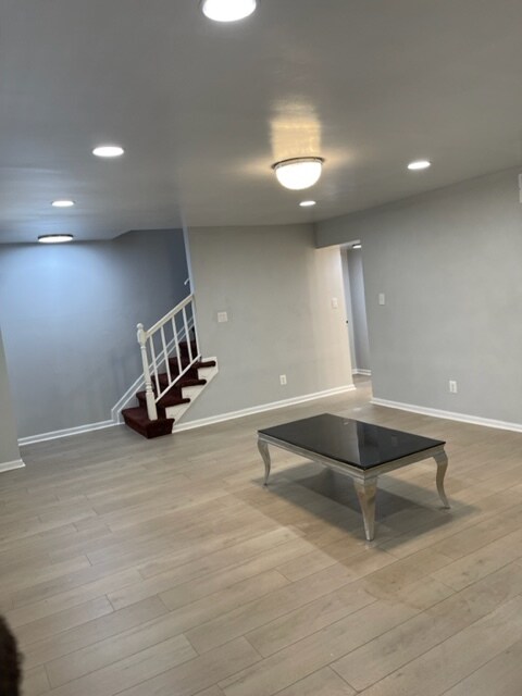 Building Photo - 475 Kenilworth Ct