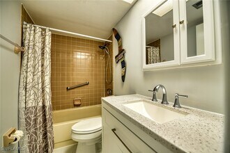 Building Photo - 713 SW 47th Terrace Building Photo - 713 SW 47th Terrace