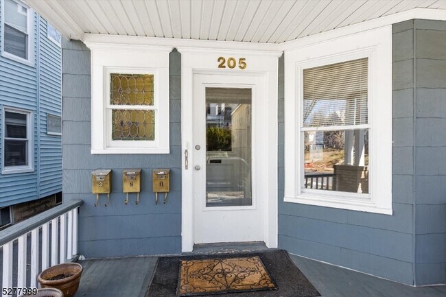 Foto del edificio - 205 Hillside Ave