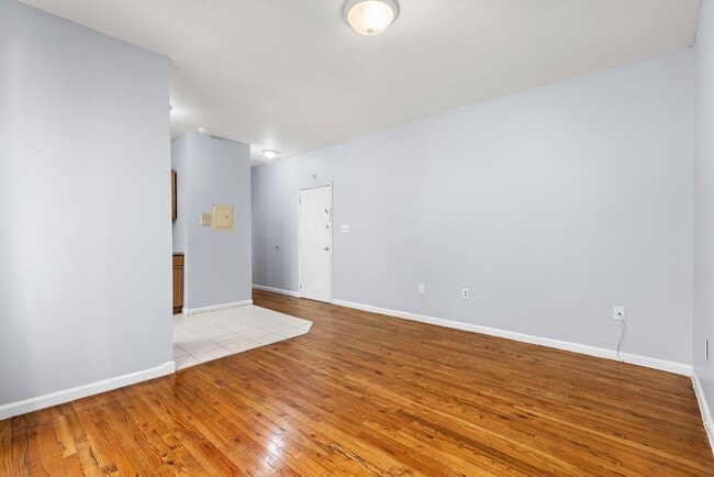 Building Photo - 6209-6215 Boulevard E-1GN-1GN