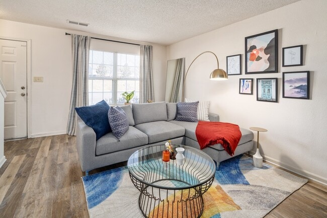 Building Photo - Hideaway Townhomes