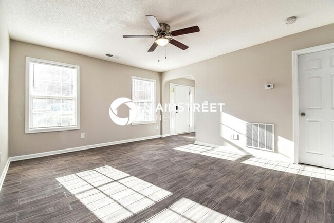 Building Photo - 2 Bedroom Pet-Friendly Home in Cartersville, GA with Main Street Renewal
